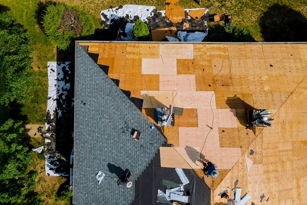 Does Homeowners Insurance Cover Roof Replacement Or Repairs 
