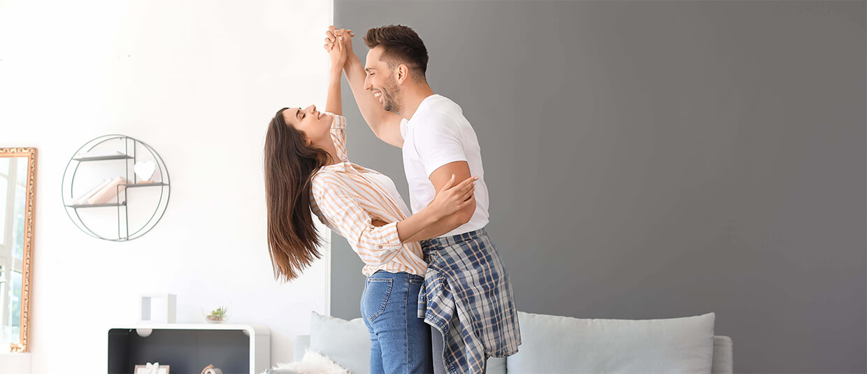 Do Both Spouses Need to Be on Homeowners Insurance?